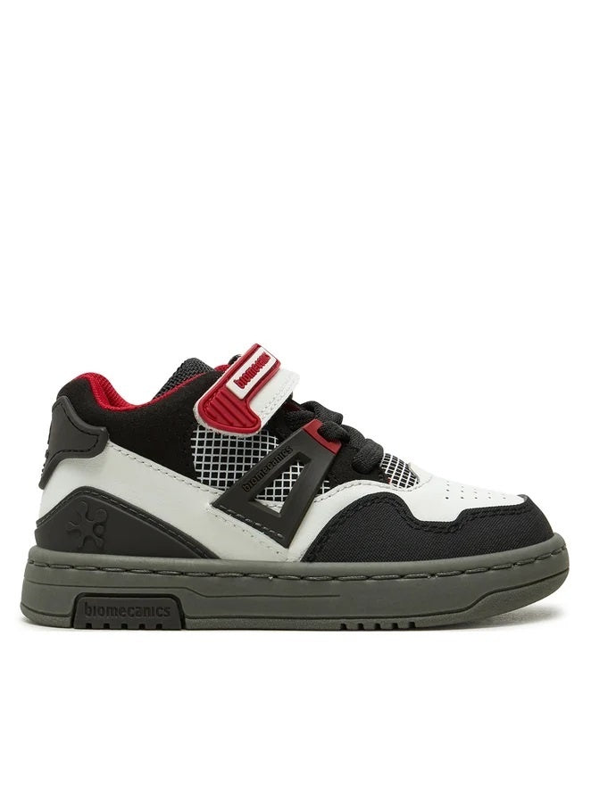 Sneakersi pentru copii, Biomecanics